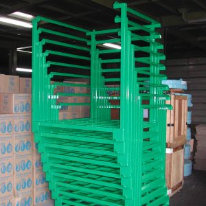 Nestainer rack